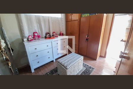 Casa à venda com 169m², 4 quartos e 2 vagas Casa à venda com 169m², 4 quartos e 2 vagasQuarto 2