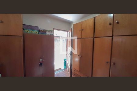 Casa à venda com 169m², 4 quartos e 2 vagas Casa à venda com 169m², 4 quartos e 2 vagasQuarto 2