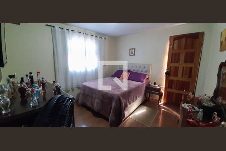 Casa à venda com 169m², 4 quartos e 2 vagas Casa à venda com 169m², 4 quartos e 2 vagasSuíte