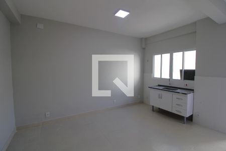 Sala/Cozinha de casa para alugar com 2 quartos, 60m² em Terceira Divisão de Interlagos, São Paulo