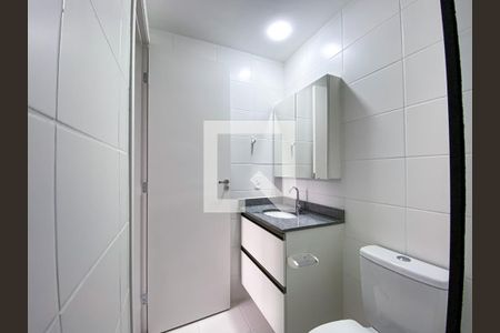 Banheiro  de apartamento para alugar com 1 quarto, 24m² em Butantã, São Paulo