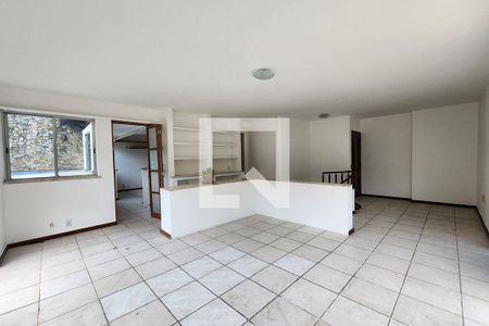 Sala Superior de apartamento para alugar com 4 quartos, 274m² em Cosme Velho, Rio de Janeiro