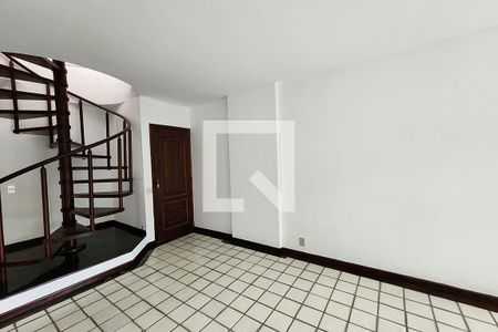Sala de apartamento para alugar com 4 quartos, 274m² em Cosme Velho, Rio de Janeiro