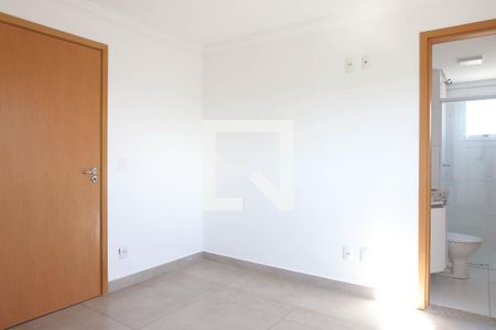 Suite de apartamento para alugar com 3 quartos, 55m² em Vila Dirce, Mauá