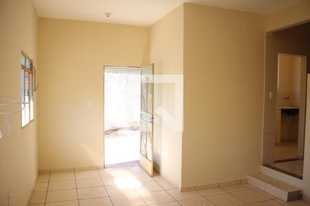 Sala de casa para alugar com 2 quartos, 60m² em Milionários (barreiro), Belo Horizonte