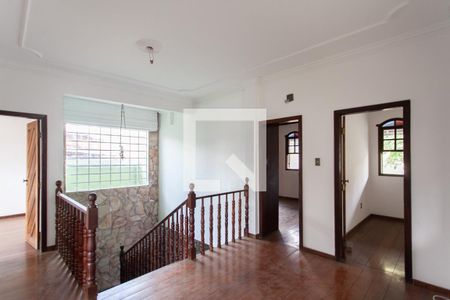 Sala 2 de casa à venda com 4 quartos, 200m² em Minas Caixa, Belo Horizonte