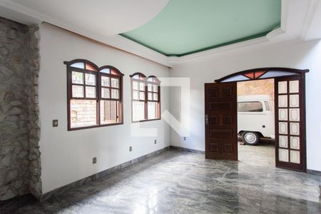 Sala 1 de casa à venda com 4 quartos, 200m² em Minas Caixa, Belo Horizonte