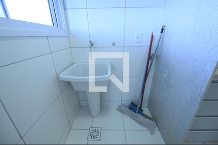 Área de serviço  de apartamento para alugar com 2 quartos, 62m² em Setor Faicalville, Goiânia