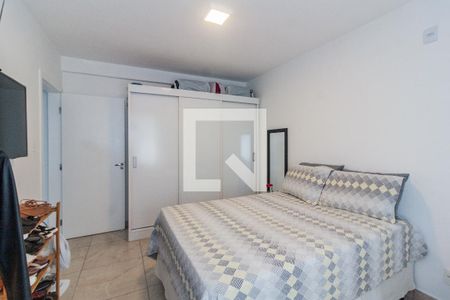 Quarto  de apartamento para alugar com 2 quartos, 69m² em Coqueiros, Florianópolis