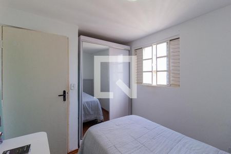 Quarto 2 de apartamento para alugar com 2 quartos, 55m² em São Pedro, Osasco