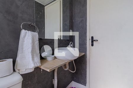 Banheiro de apartamento à venda com 2 quartos, 55m² em São Pedro, Osasco