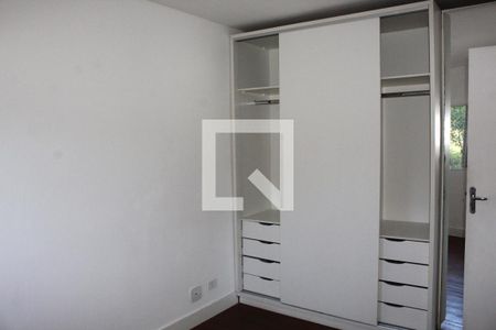 Quarto 2 de apartamento para alugar com 2 quartos, 45m² em Jardim da Gloria, Cotia