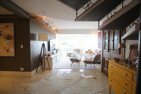 Sala de apartamento à venda com 3 quartos, 235m² em Jardim Leonor, São Paulo