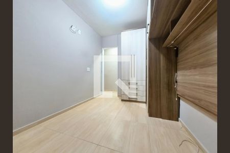 Quarto 1 de apartamento para alugar com 2 quartos, 48m² em Vila Cruz das Almas, São Paulo