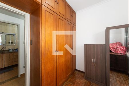 Quarto 2 de casa à venda com 3 quartos, 302m² em Vila Gumercindo, São Paulo