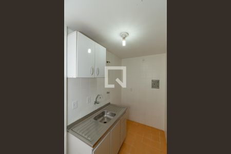 Cozinha de apartamento para alugar com 1 quarto, 44m² em Vila Itapura, Campinas