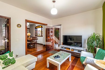 Sala de casa à venda com 3 quartos, 250m² em Jardim Celeste, São Paulo