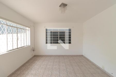 Casa para alugar com 129m², 3 quartos e 2 vagasSala