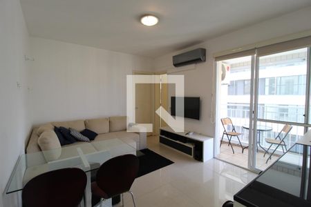 Sala de apartamento para alugar com 1 quarto, 40m² em Vila Olímpia, São Paulo