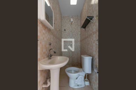 Banheiro de casa para alugar com 1 quarto, 33m² em Jardim Norma, São Paulo