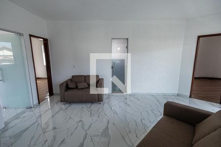 Sala de casa para alugar com 3 quartos, 194m² em Planalto, Belo Horizonte