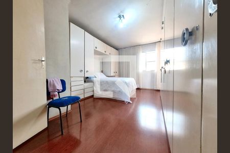 Quarto 1 de casa à venda com 3 quartos, 200m² em Parque Sao Domingos, São Paulo