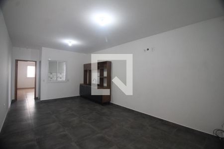 Casa à venda com 65m², 2 quartos e 2 vagasSala/Cozinha