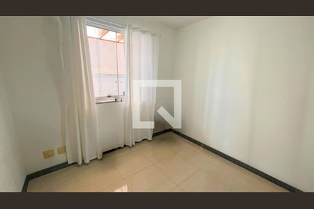 Quarto de casa à venda com 3 quartos, 150m² em Fernão Dias, Belo Horizonte