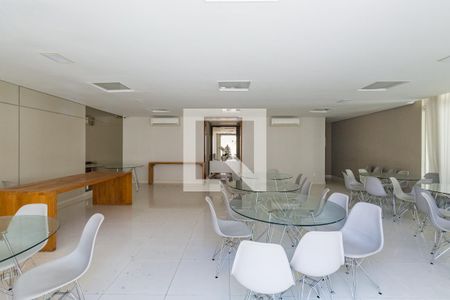 Casa de condomínio à venda com 126m², 3 quartos e 2 vagas Casa de condomínio à venda com 126m², 3 quartos e 2 vagasSalão de Festas