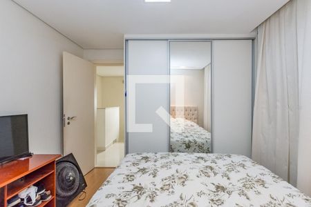 Casa de condomínio à venda com 126m², 3 quartos e 2 vagas Casa de condomínio à venda com 126m², 3 quartos e 2 vagasSuíte