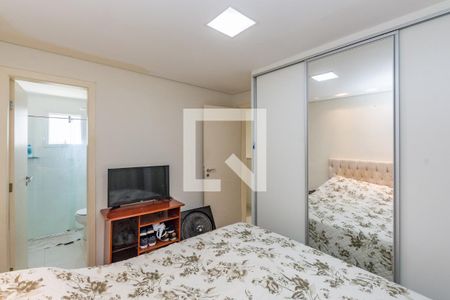 Casa de condomínio à venda com 126m², 3 quartos e 2 vagas Casa de condomínio à venda com 126m², 3 quartos e 2 vagasSuíte