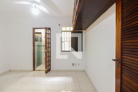 Suíte  de casa para alugar com 4 quartos, 199m² em Vila Beatriz, São Paulo