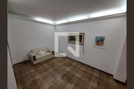 Casa à venda com 4 quartos, 250m² em Mirandópolis, São Paulo