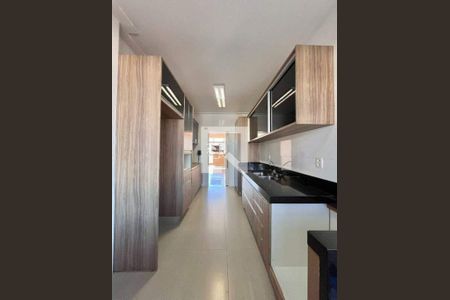 Apartamento à venda com 3 quartos, 140m² em Cambuí, Campinas