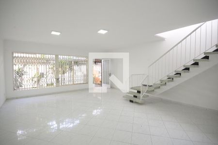 Sala de casa à venda com 3 quartos, 300m² em Vila Monumento, São Paulo