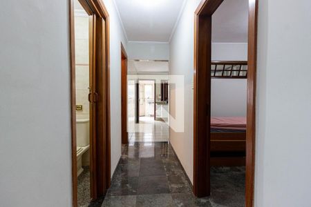 corredor de casa para alugar com 4 quartos, 300m² em Vila Amélia, Poá