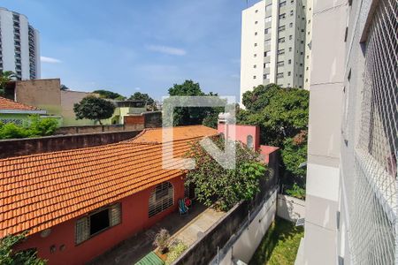 varanda vista de apartamento para alugar com 2 quartos, 45m² em Vila Monumento, São Paulo