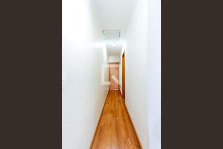 Corredor Quartos de casa para alugar com 3 quartos, 144m² em Vila Mazzei, São Paulo