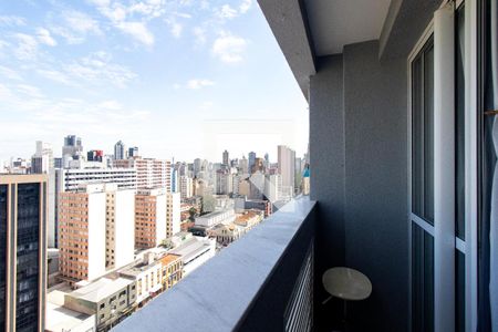 Varanda de kitnet/studio para alugar com 1 quarto, 33m² em Centro, Curitiba