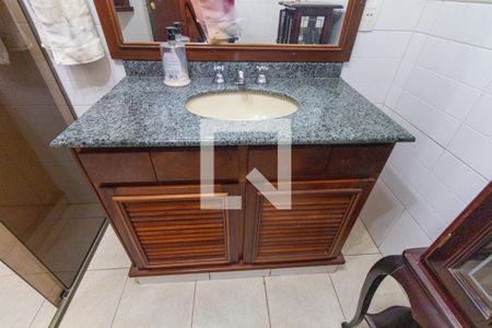 Apartamento para alugar com 164m², 3 quartos e sem vaga Apartamento para alugar com 164m², 3 quartos e sem vagaBanheiro Social