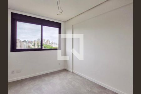 Quarto 1 de apartamento para alugar com 2 quartos, 60m² em Passo da Areia, Porto Alegre