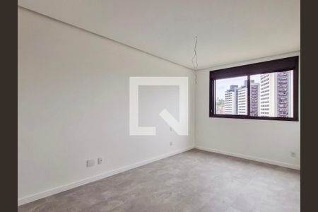 Suite de apartamento para alugar com 2 quartos, 60m² em Passo da Areia, Porto Alegre