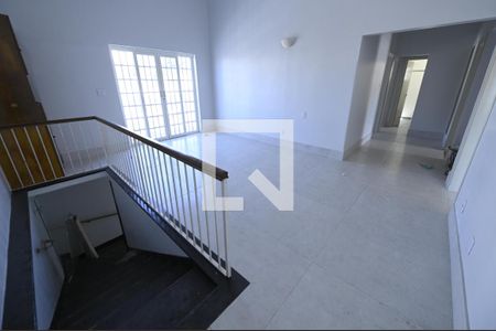 Casa para alugar com 482m², 5 quartos e 4 vagasSala