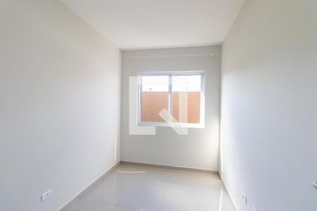Quarto 1 de apartamento para alugar com 2 quartos, 41m² em Parque da Fonte, São José dos Pinhais