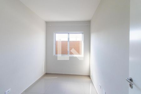 Quarto 1 de apartamento para alugar com 2 quartos, 41m² em Parque da Fonte, São José dos Pinhais
