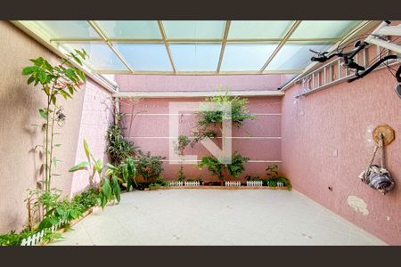 Varanda - Quintal de casa à venda com 3 quartos, 212m² em Jardim Stella, Santo André