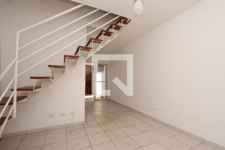 Sala de casa de condomínio à venda com 2 quartos, 88m² em Vila Ema, São Paulo