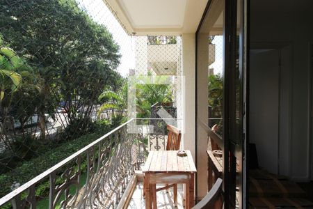 Varanda  de apartamento para alugar com 3 quartos, 92m² em Moema, São Paulo