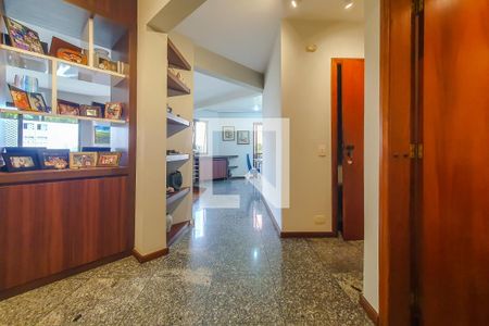 Entrada de apartamento à venda com 4 quartos, 172m² em Jardim Vila Mariana, São Paulo