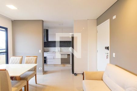 Sala de apartamento para alugar com 2 quartos, 79m² em Santa Quiteria, Curitiba